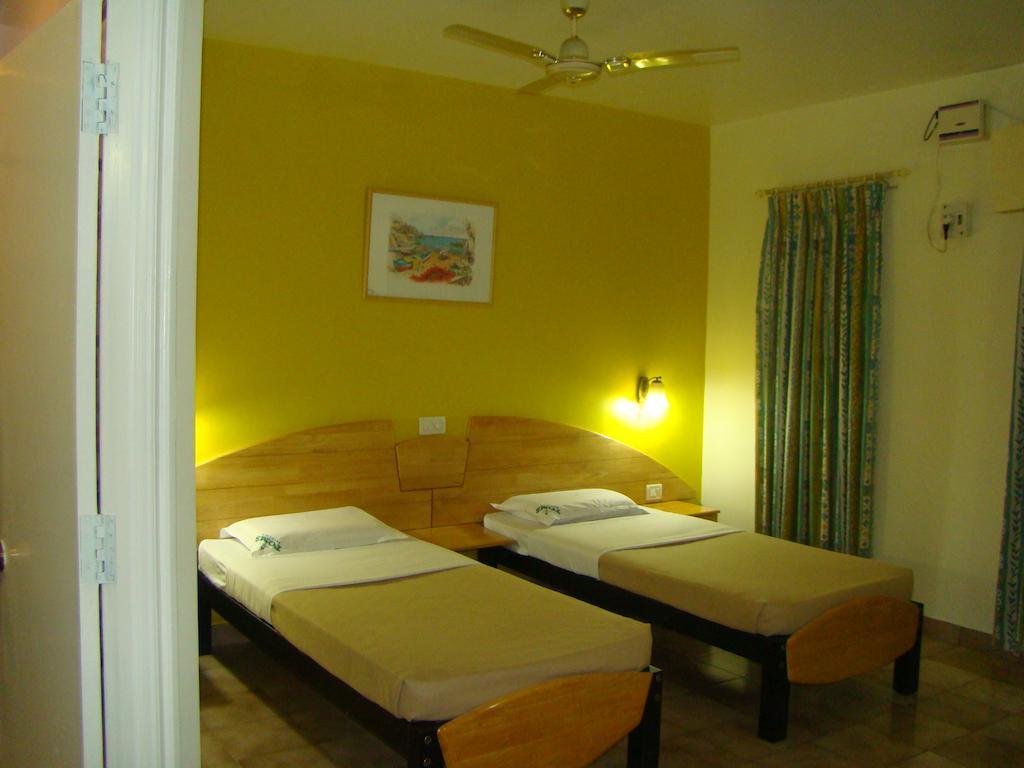 Tom'S Hotel Bengaluru Pokój zdjęcie
